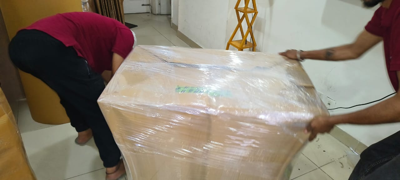 Agrasen Logistics packing and moving work
